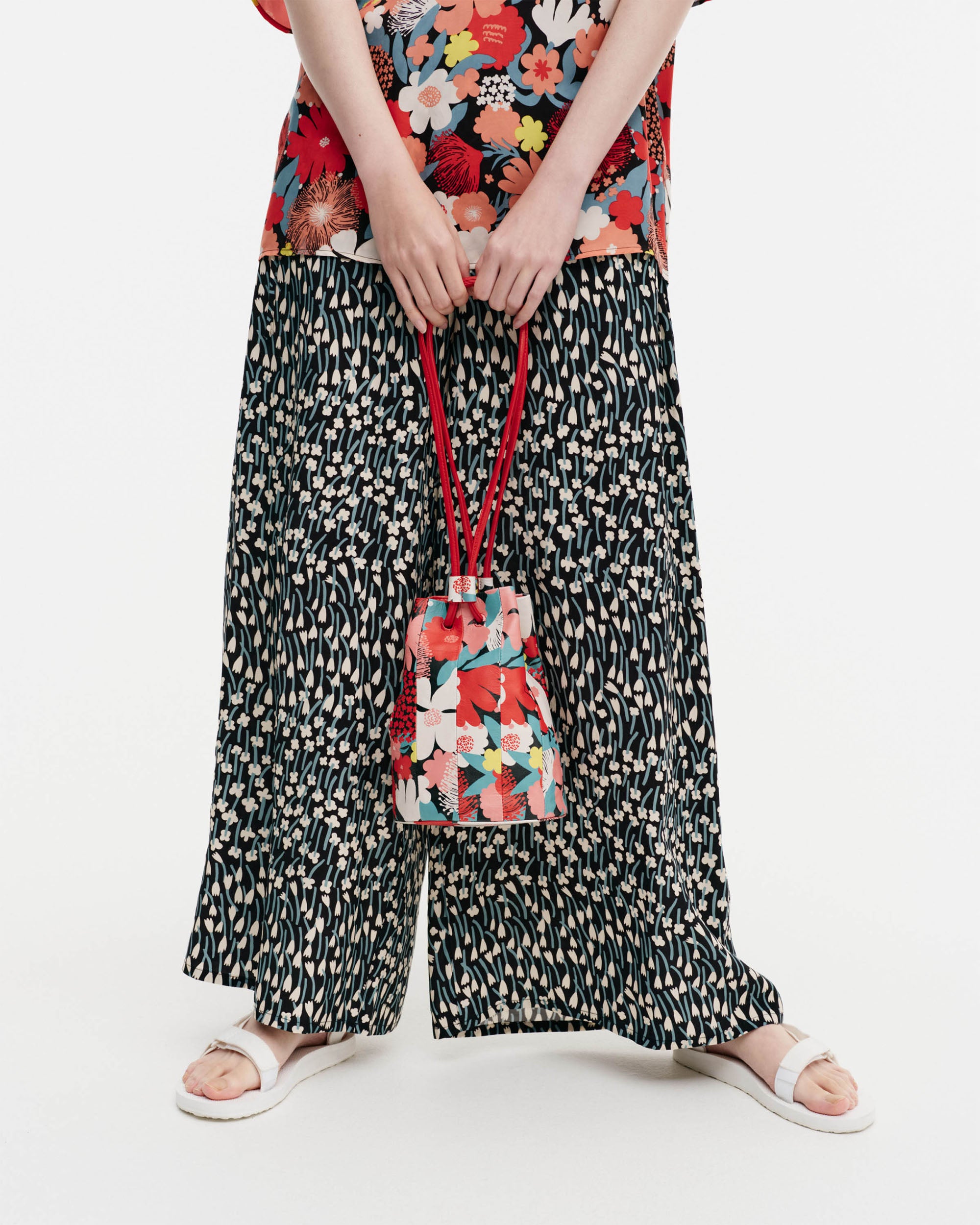 marimekko マリメッコ keira 2022AW】marimekko マリメッコ/ Keira レザーショルダーバッグ