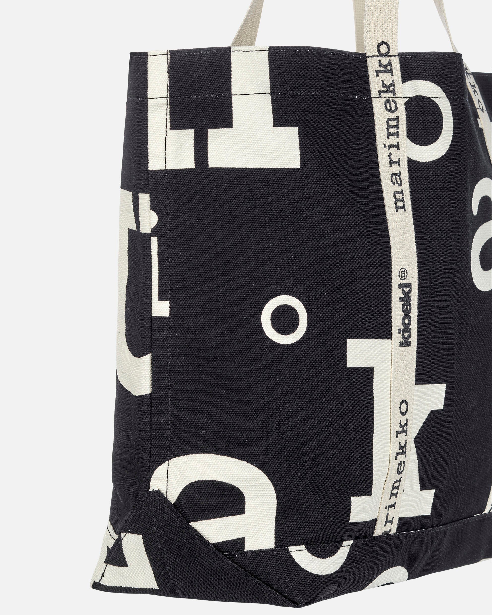 Kioski Carrier Big Logo Shoulder Bag