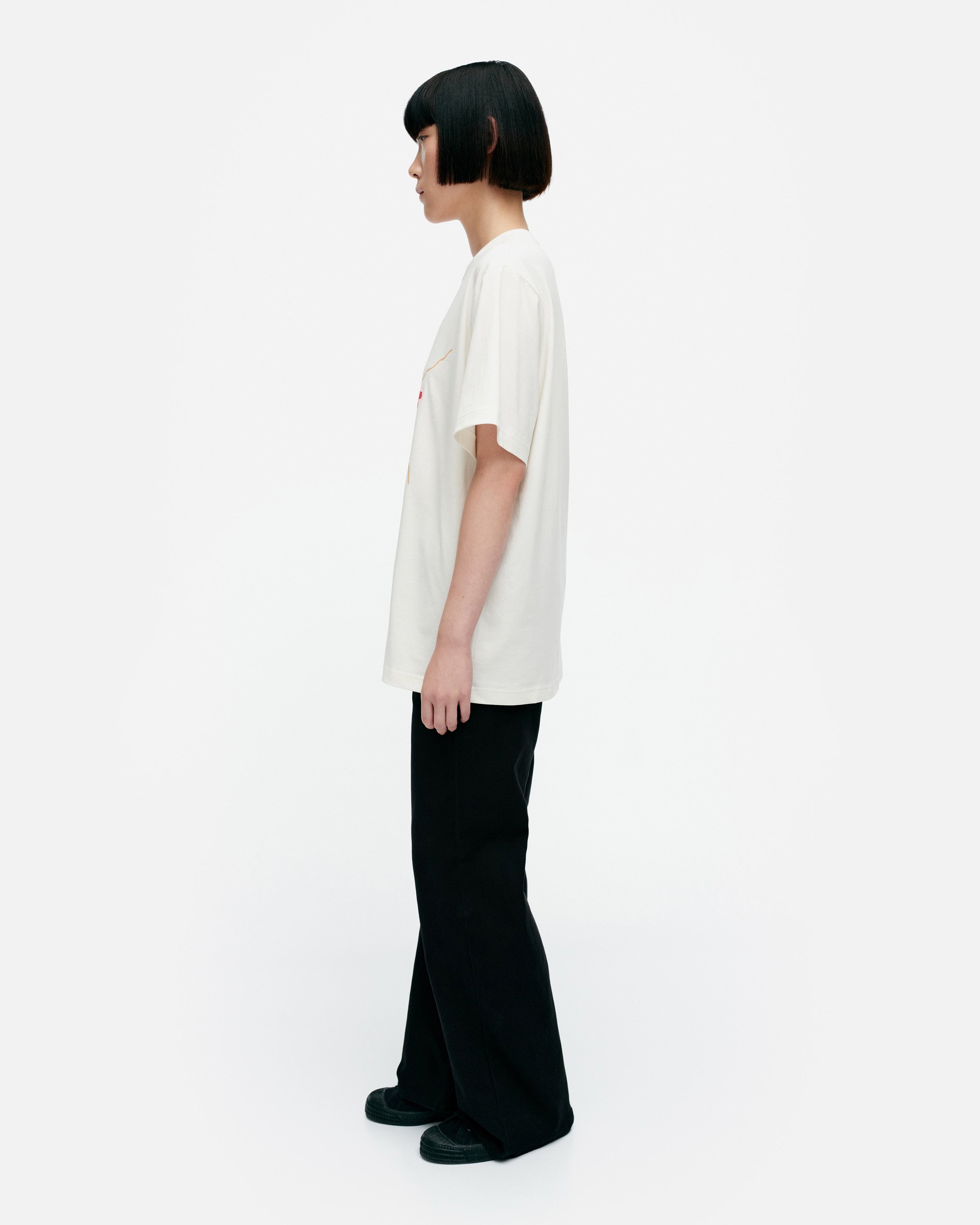 【2024SS】marimekko マリメッコ/ Embla Jalo Placement Tシャツ 2024SS】marimekko マリメッコ/ Embla Jalo Placement Tシャツ