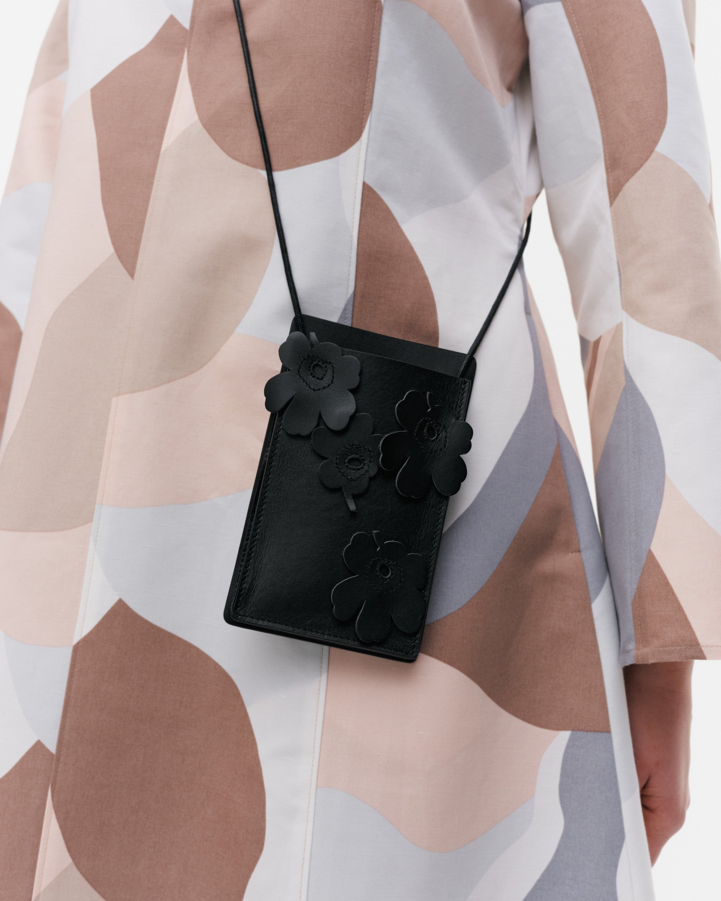 【2024AW】マリメッコ/ Imprint Phone Pocket 3D Unikko 60th Imprint Phone Pocket 3D Unikko