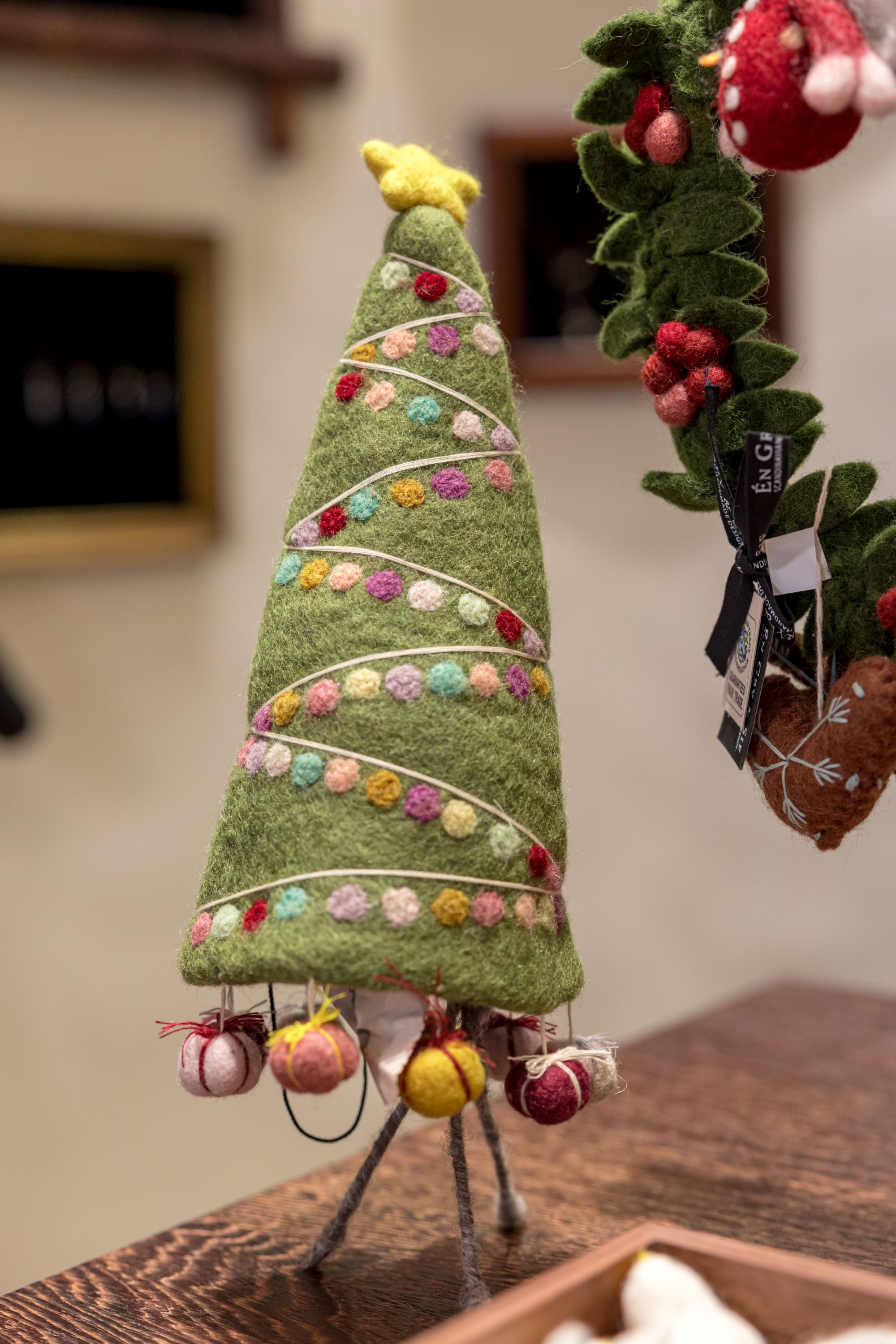GRY & SIF Big Christmas Tree With Garland Handmade Craft