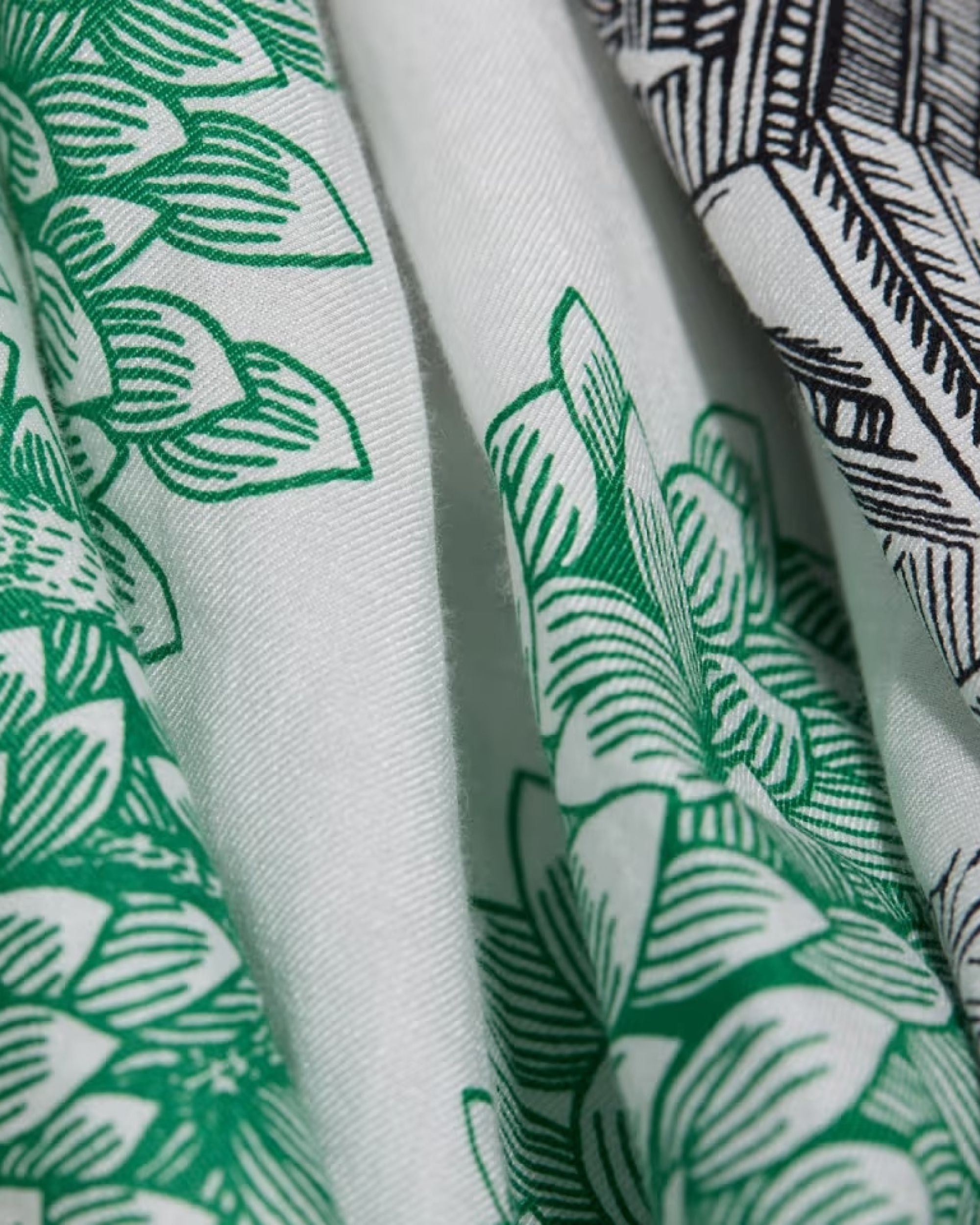 Inoui Editions Scarf 100 Piranesi Green Scarf