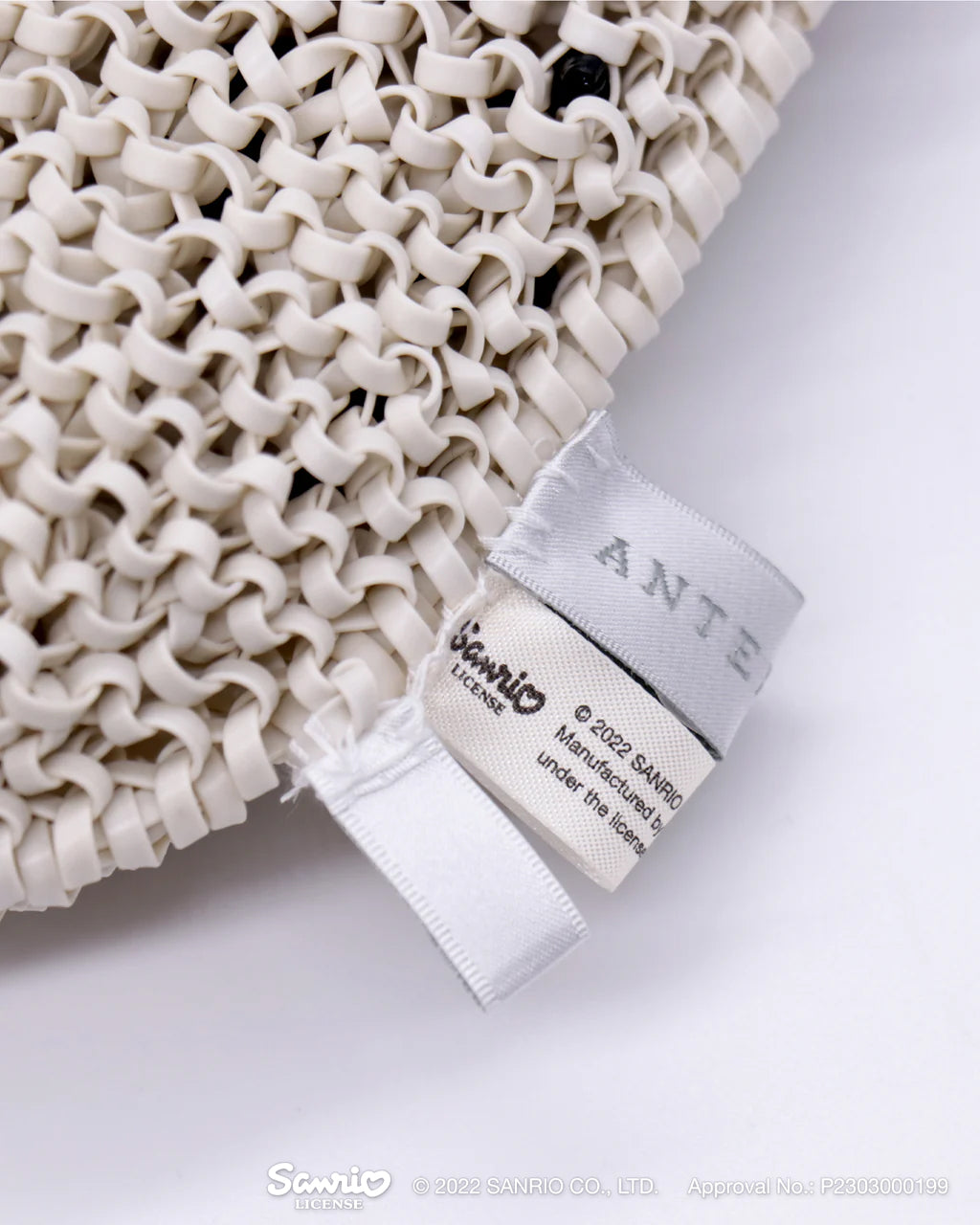 ANTEPRIMA HELLO KITTY WIREBAG Collection - Standard Teardrop Wirebag Small