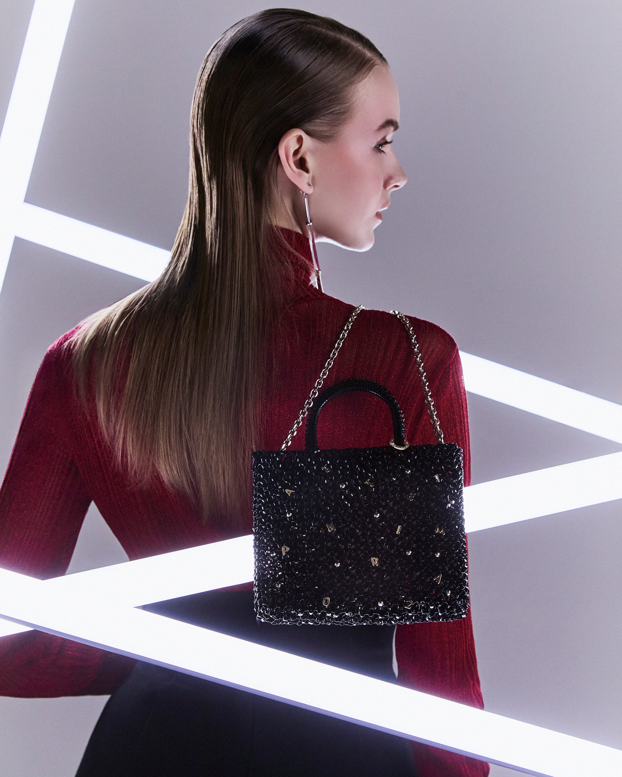 Numeri Crossbody Wirebag