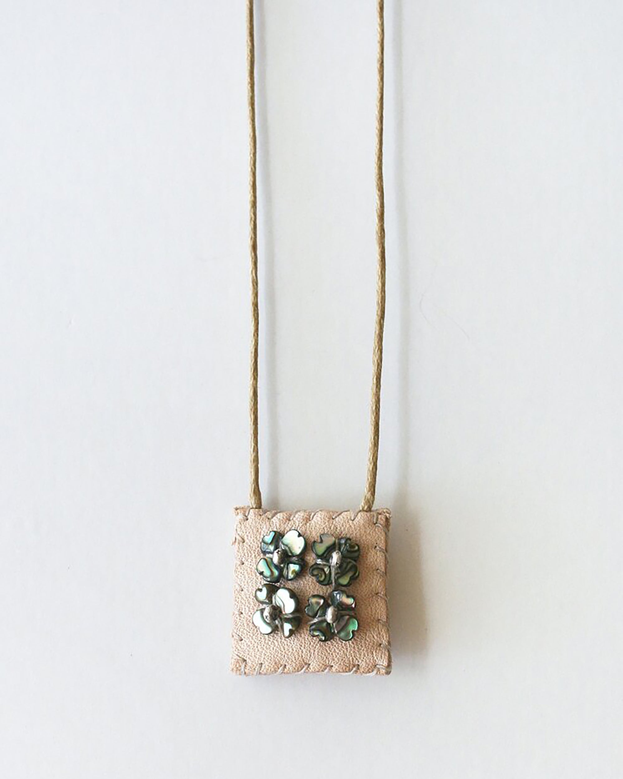 SEE REAL FLOWERS Four FLOWERS Talisman