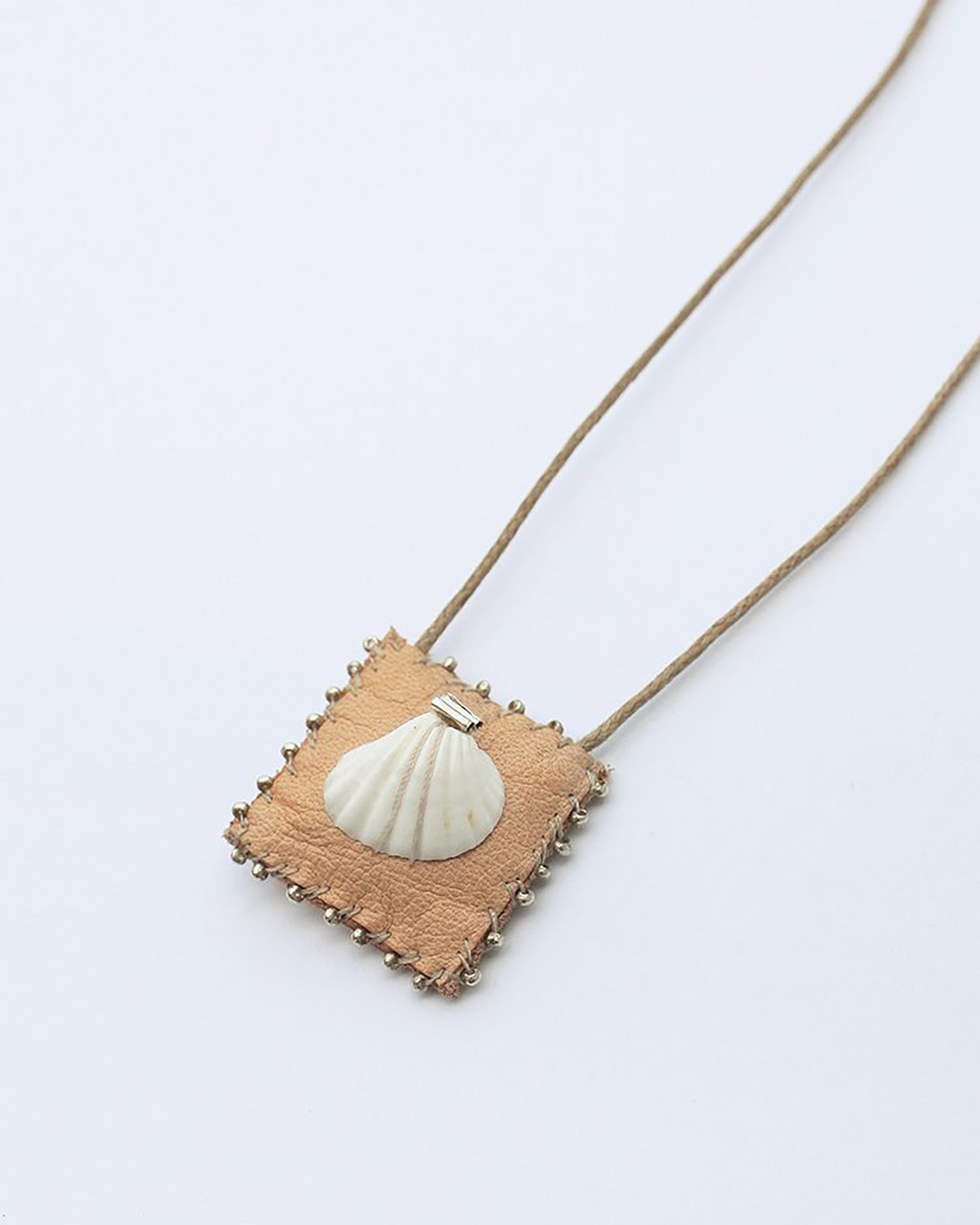 SEE REAL FLOWERS Seashell Talisman