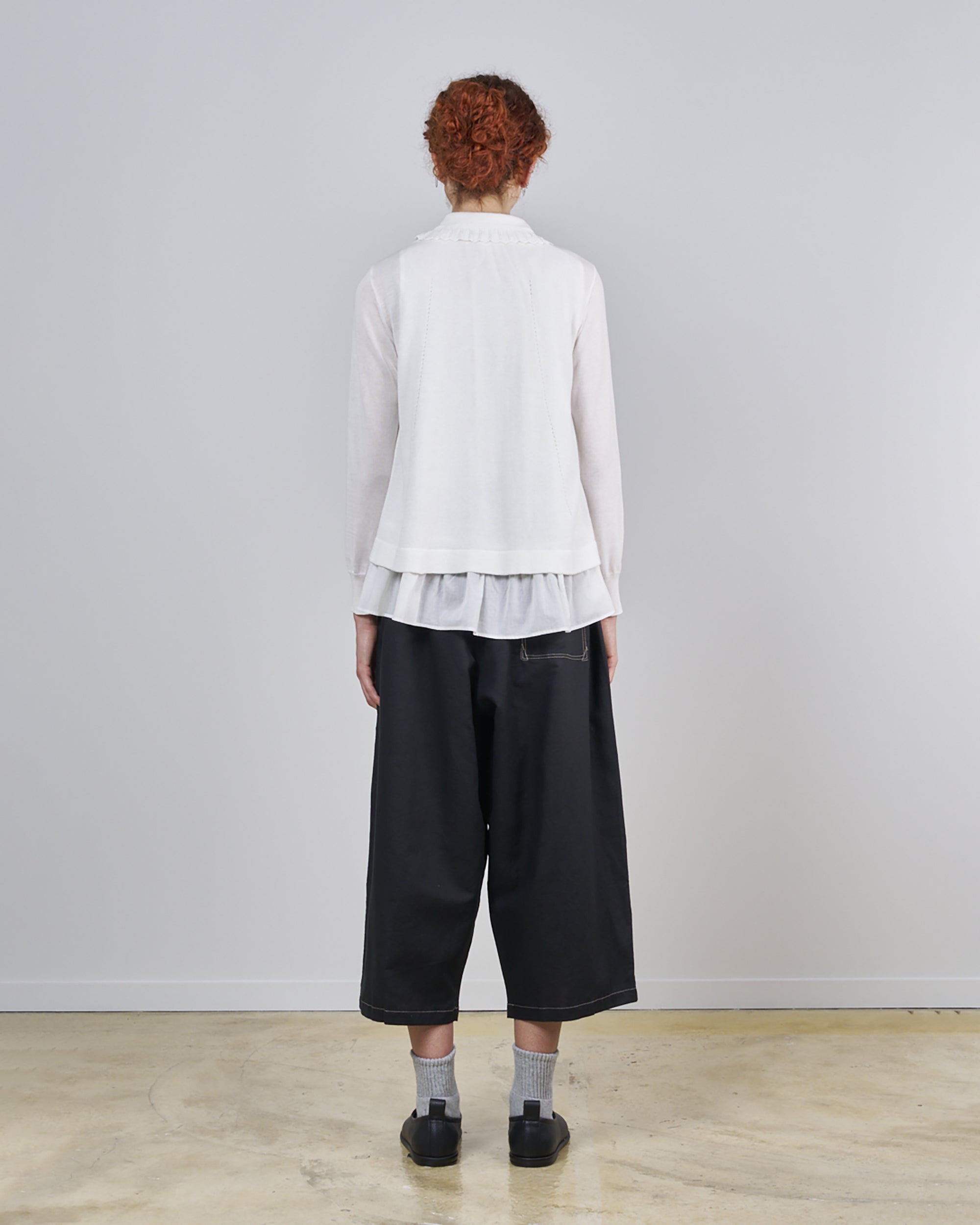 YOSHI KONDO Exclusive Off Cardigan