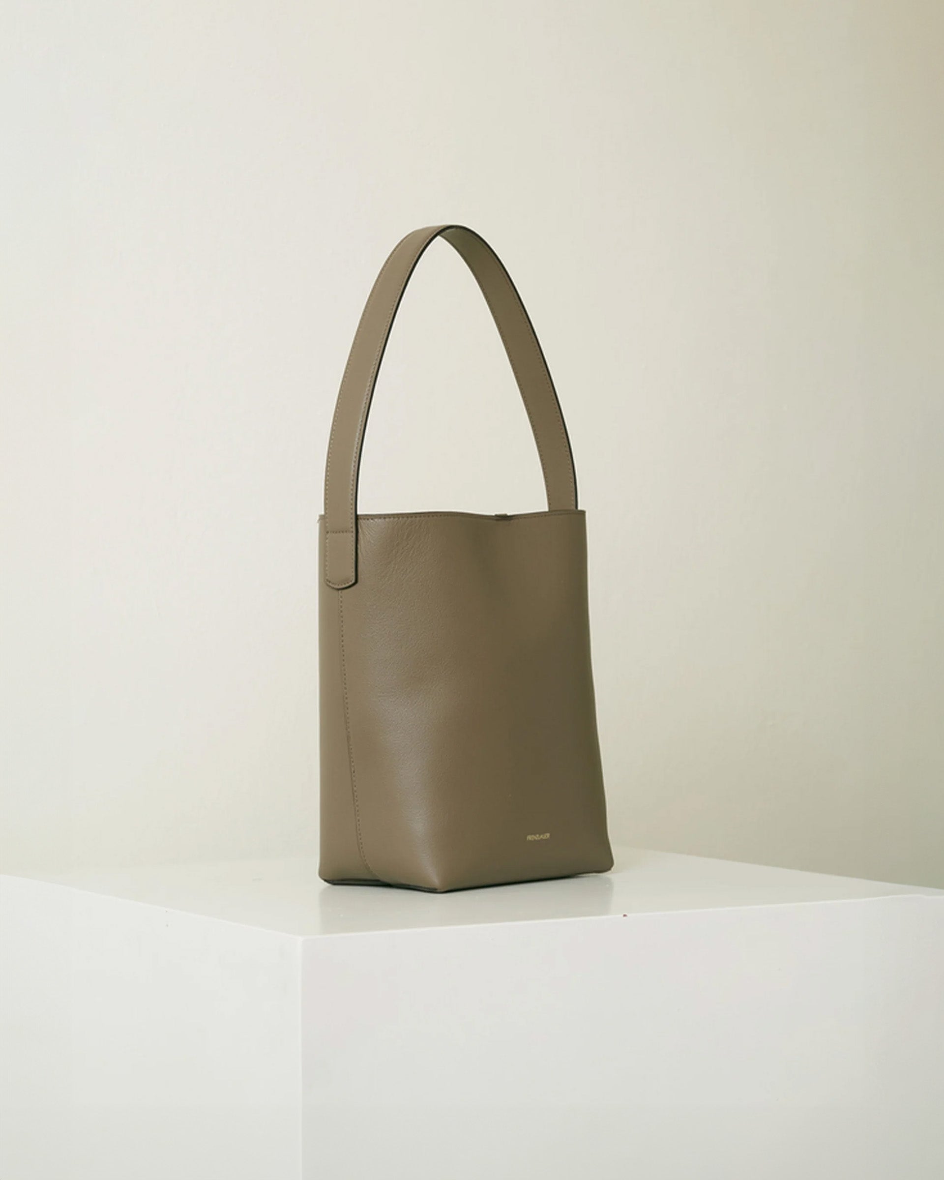FRENZLAUER Mami Soft Small Grained Leather Bag | COCKTAIL