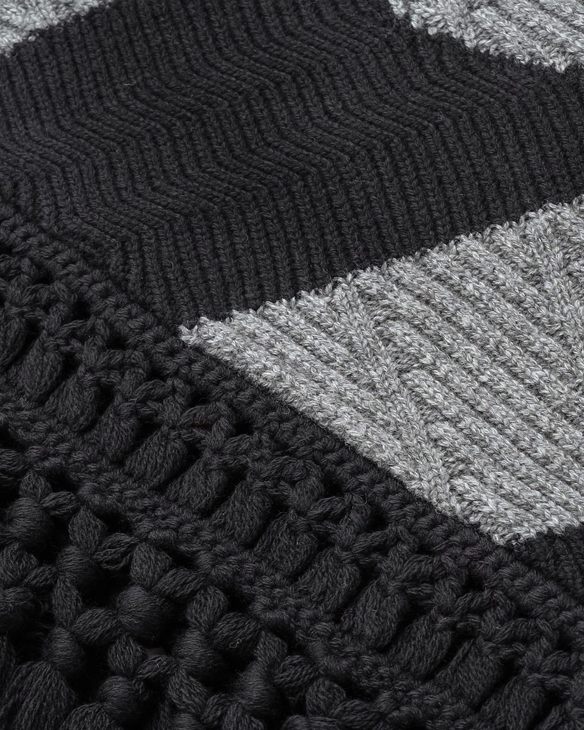 Édition de Paris Crochet Fringe Diamond Cut Knit Top