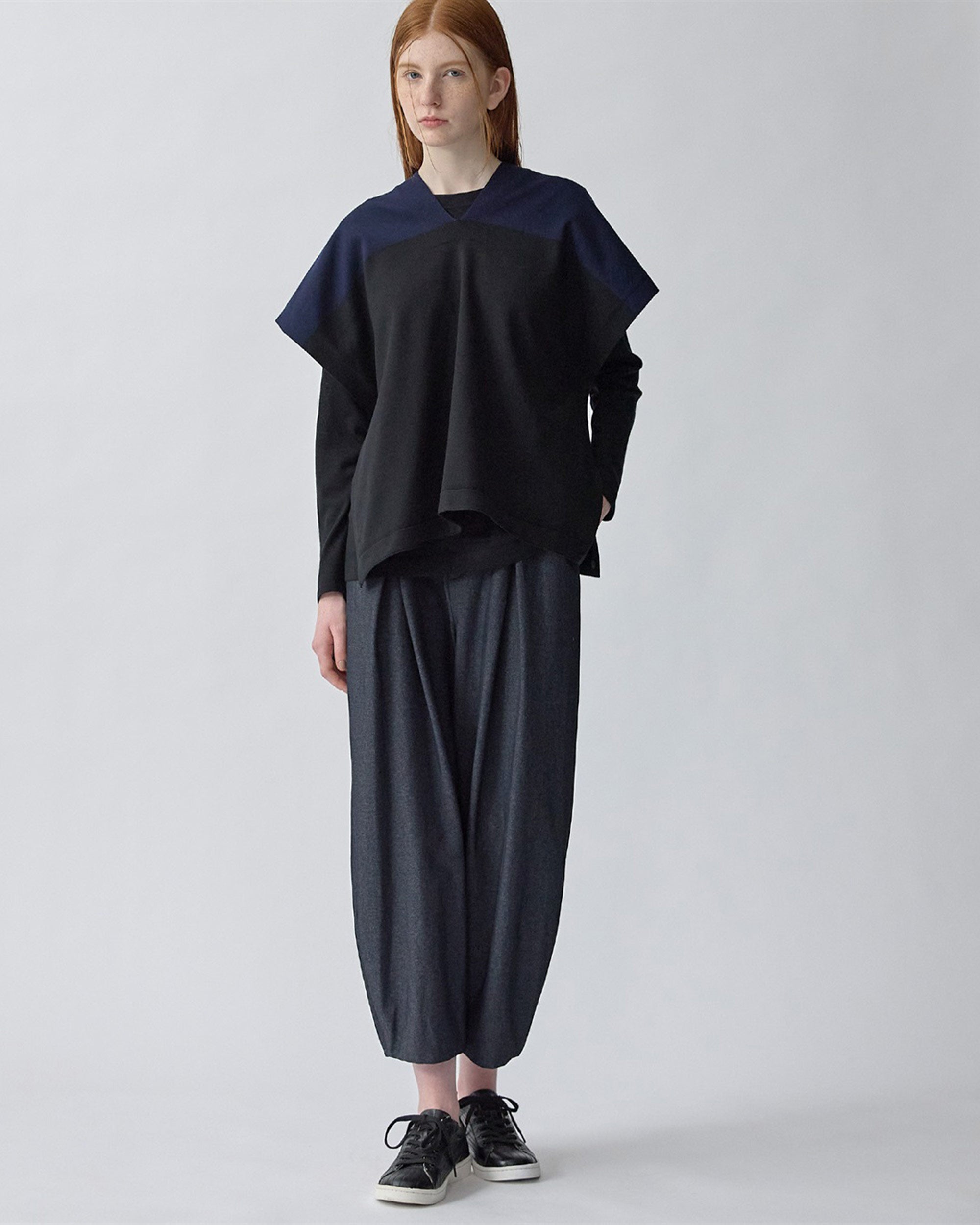 Bi-Color 2-Way Twin Set Knit Top