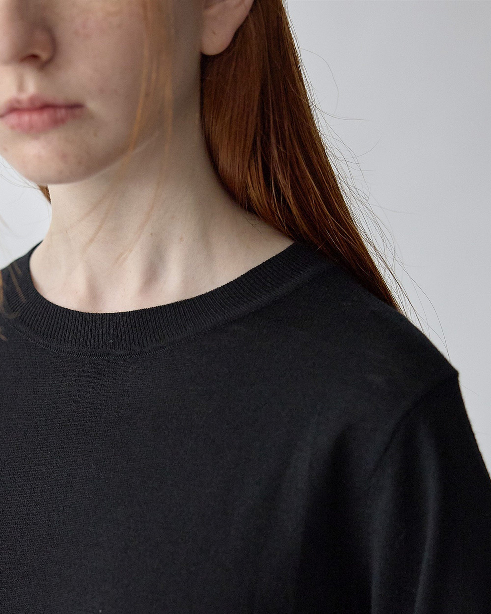 Bi-Color 2-Way Twin Set Knit Top