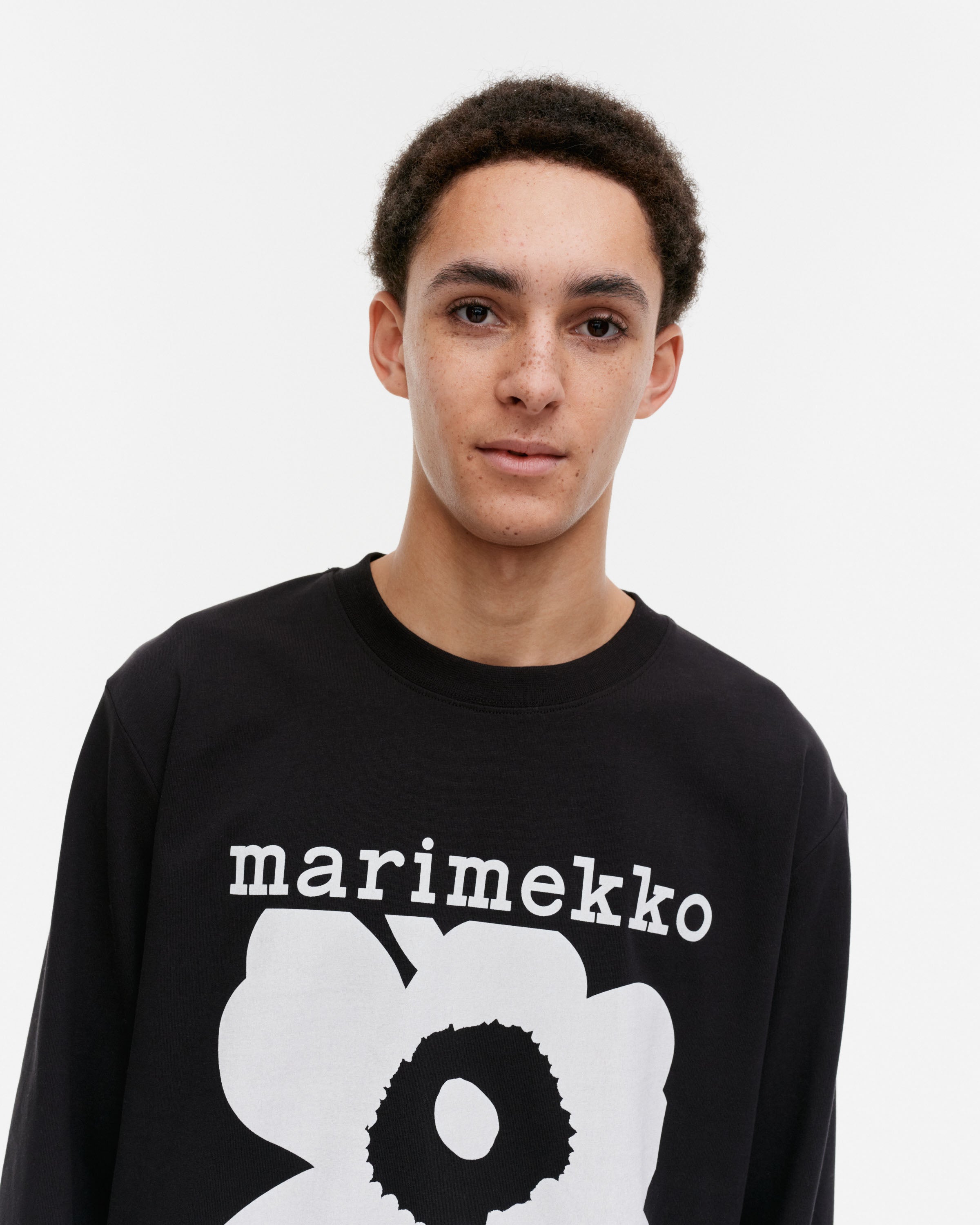 【24AW】marimekko/Biitti Unikko Tribute Placement カットソー KIOSKI BIITTI UNIKKO TRIBUTE PLACEMENT LSP 73CM | MARIMEKKO