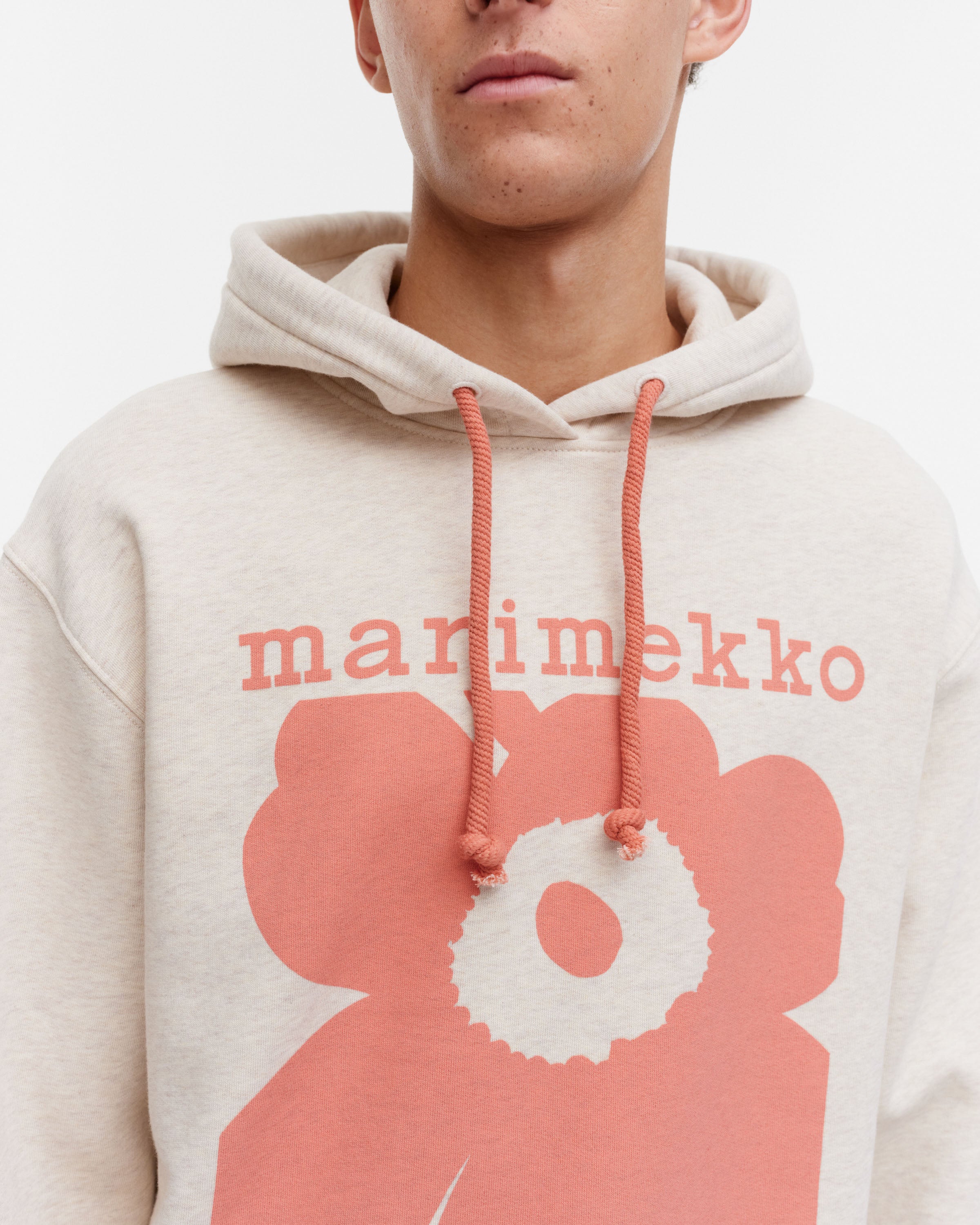 KIOSKI LUUPPI UNIKKO PLACEMENT HOODIE FLEECE 71CM | MARIMEKKO