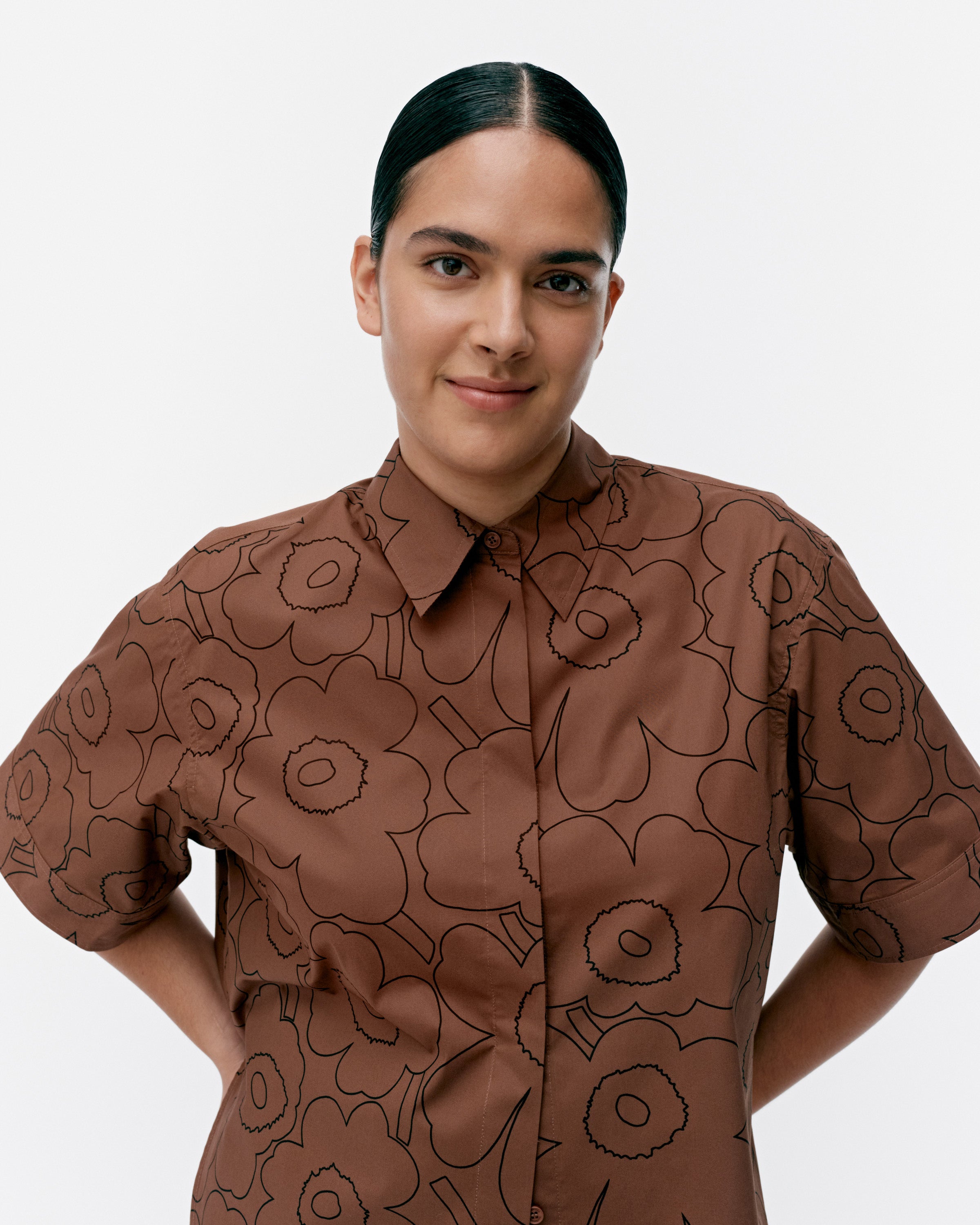 Standardi Outline Unikko Shirt 65cm