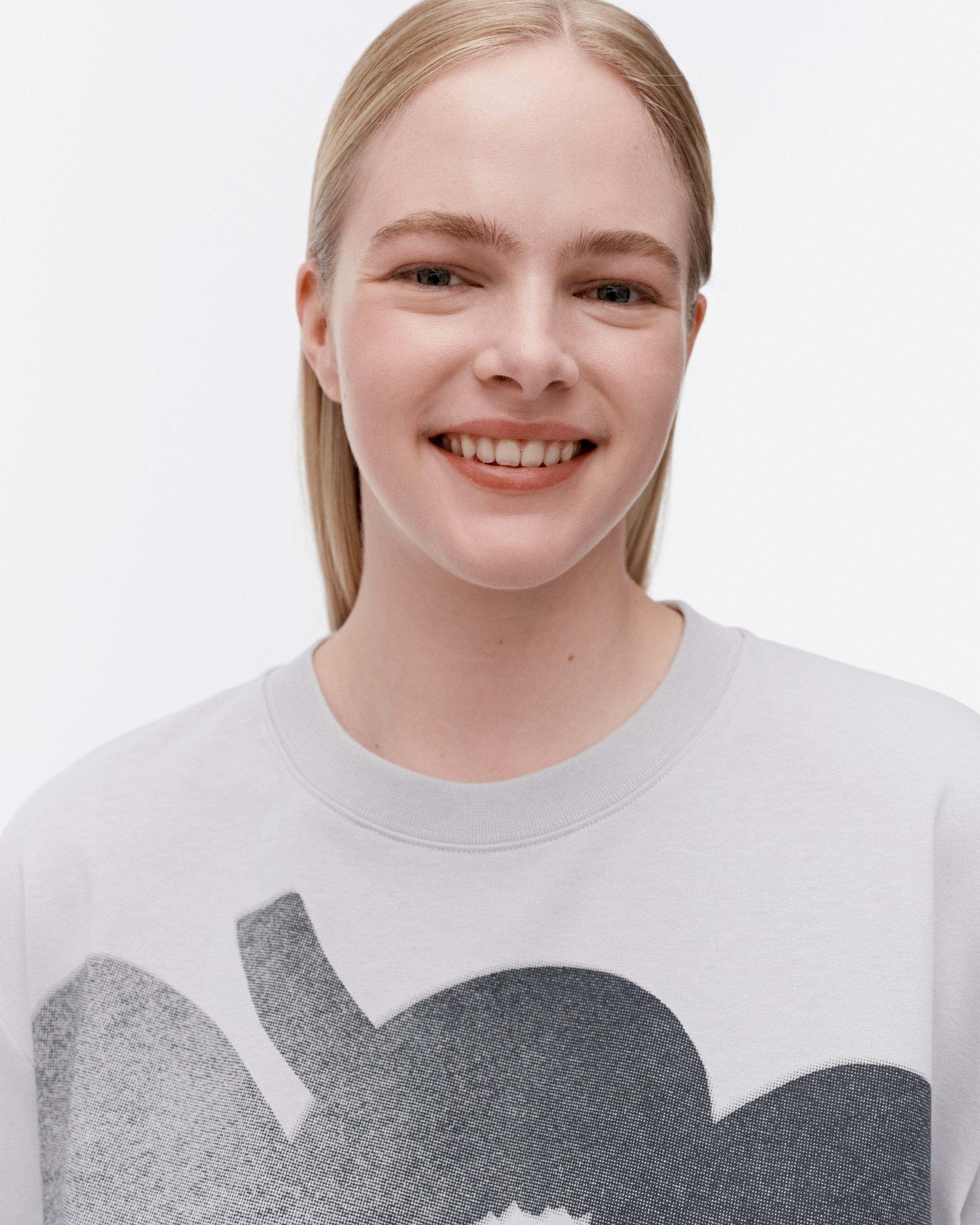 KIOSKI BIITTI UNIKKO PLACEMENT LS TEE 73CM | MARIMEKKO – SIDEFAME