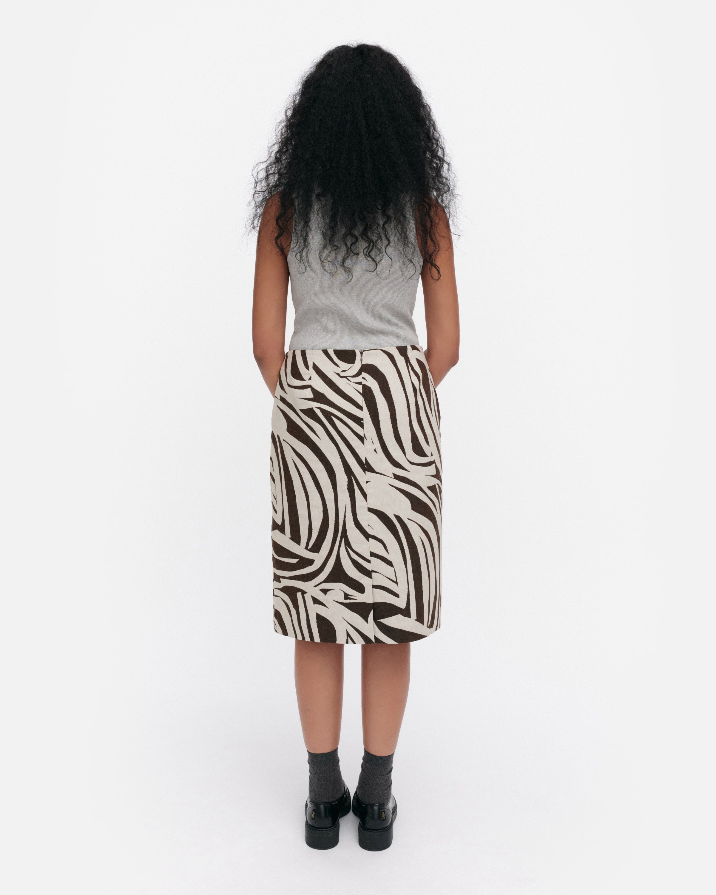 Valaa Jokuraita Skirt 63cm